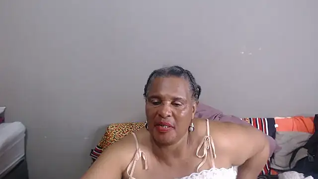 Snapshot of GrandBustyMelon chatting on 27, 6, 2026 GrandBustyMelon online show from 27, 6, 2026