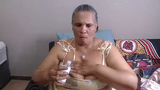 Snapshot of GrandBustyMelon chatting on 1, 8, 2026 GrandBustyMelon online show from 1, 8, 2026