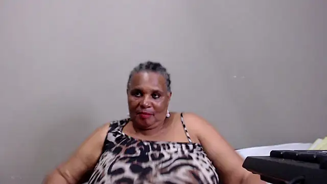Snapshot of GrandBustyMelon chatting on 30, 4, 2026 GrandBustyMelon online show from 30, 4, 2026