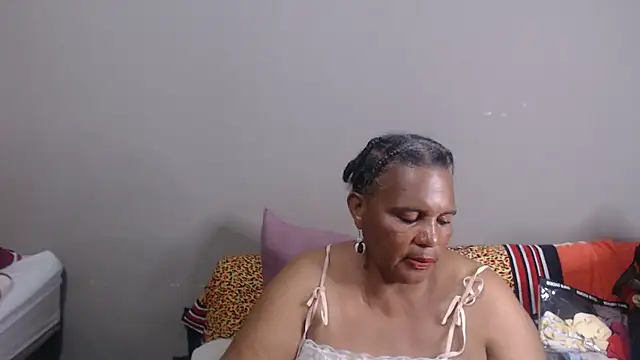 Snapshot of GrandBustyMelon chatting on 26, 6, 2026 GrandBustyMelon online show from 26, 6, 2026