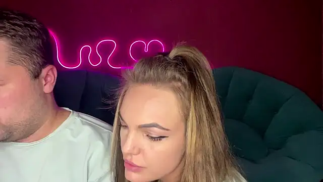 deeplookscouple online show from 15, 9, 2025