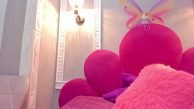 Snapshot of Saammy_17 chatting on 12, 11, 2025 Saammy 17 online show from 12, 11, 2025