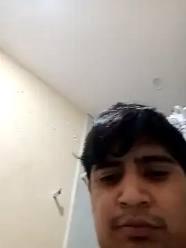 ElBufalo4l online show from 23, 10, 2025