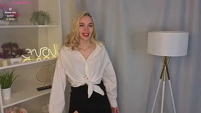 Snapshot of JaymieVigen chatting on 28, 9, 2025 JaymieVigen online show from 28, 9, 2025