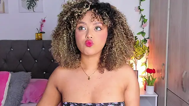 isajonnes18 online show from 18, 10, 2025