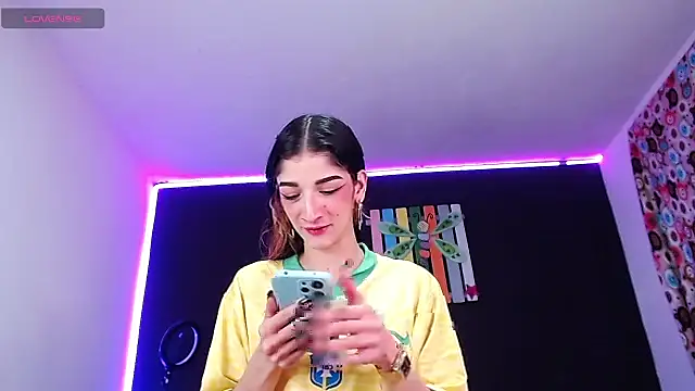 ingrid zese  online show from 9, 10, 2025