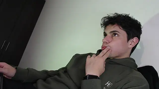 yourfavoriteboy   online show from 5, 12, 2025