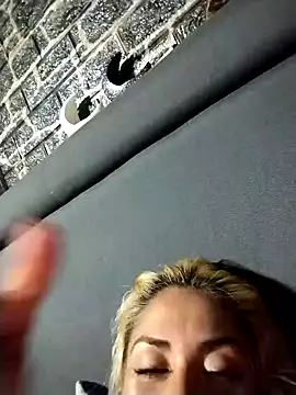 Ashleycam69 online show from 1, 12, 2025