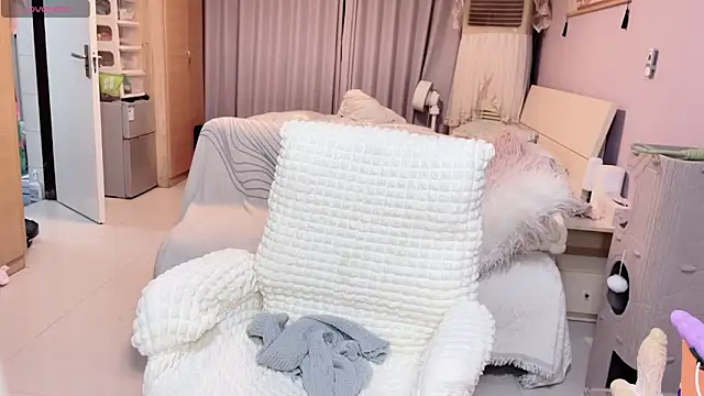 Y2Luvk online show from 28, 10, 2025