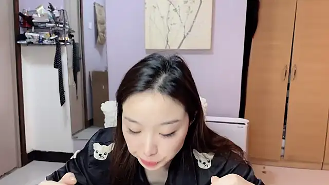 Y2Luvk online show from 4, 11, 2025