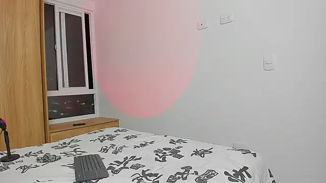 Ivy smithf online show from 25, 2, 2026