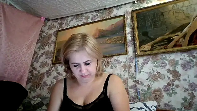 Snapshot of LustyyX chatting on 12, 10, 2025 LustyyX online show from 12, 10, 2025