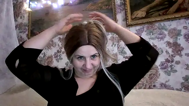 LustyyX online show from 18, 4, 2026