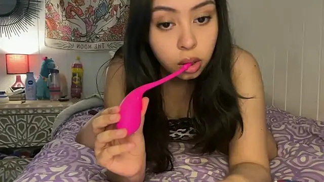 Snapshot of lau_laulu chatting on 14, 10, 2025 lau laulu online show from 14, 10, 2025