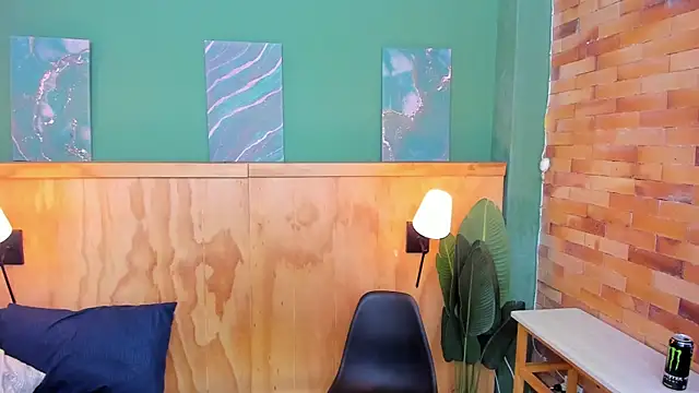 halleylorens online show from 31, 3, 2026