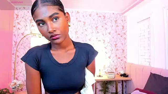 halleylorens online show from 17, 6, 2026