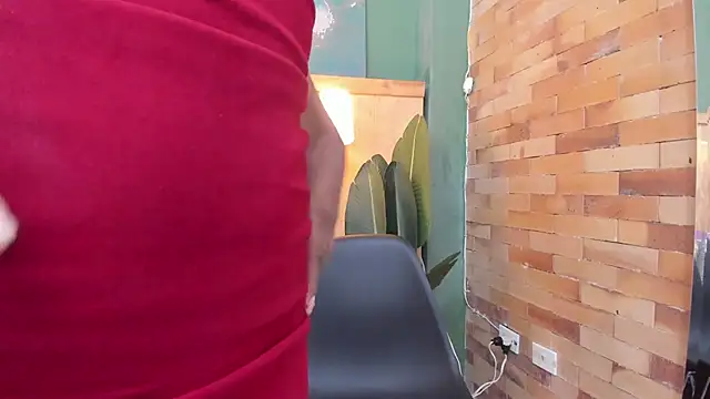 halleylorens online show from 14, 2, 2026