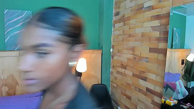 halleylorens online show from 8, 2, 2026