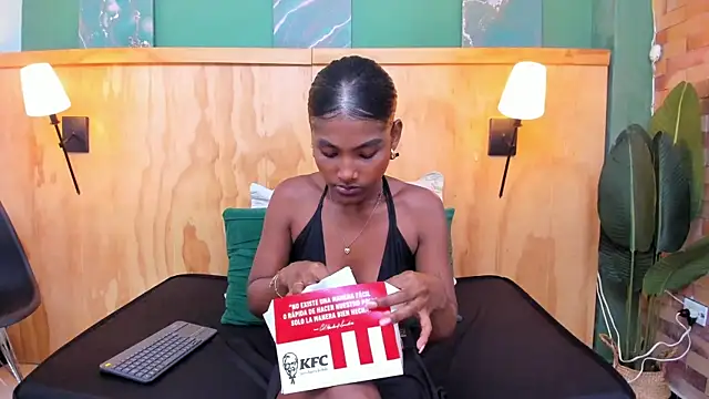 halleylorens online show from 25, 2, 2026