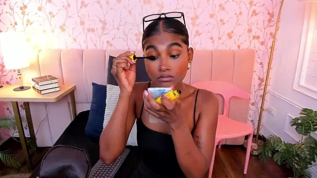 Snapshot of halleylorens chatting on 29, 5, 2026 halleylorens online show from 29, 5, 2026