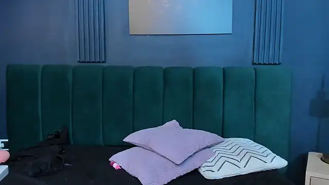 halleylorens online show from 25, 9, 2025
