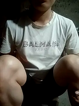 Snapshot of Ruaiuoi chatting on 28, 4, 2026 Ruaiuoi online show from 28, 4, 2026