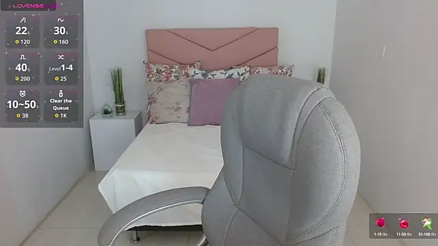 Snapshot of SarayVega_ chatting on 16, 10, 2025 SarayVega online show from 16, 10, 2025