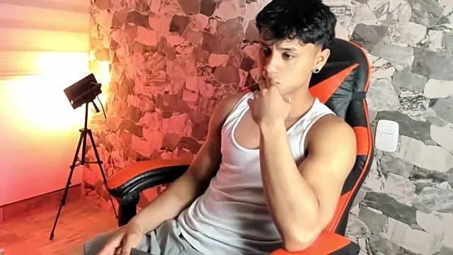Snapshot of ZYZZ1312 chatting on 25, 6, 2026 ZYZZ1312 online show from 25, 6, 2026