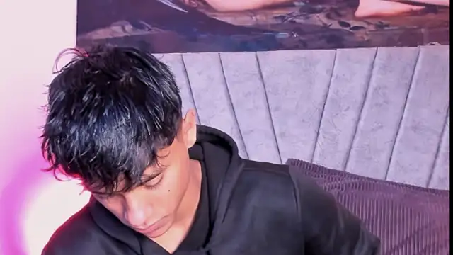 ZYZZ1312 online show from 31, 10, 2025