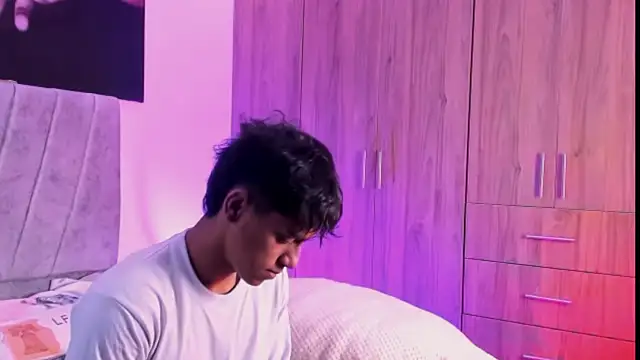 ZYZZ1312 online show from 15, 10, 2025