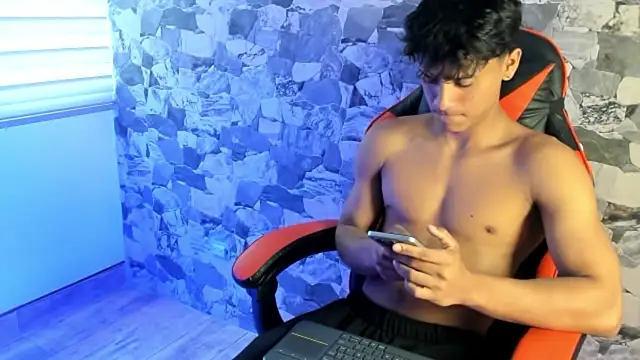 Snapshot of ZYZZ1312 chatting on 17, 7, 2026 ZYZZ1312 online show from 17, 7, 2026