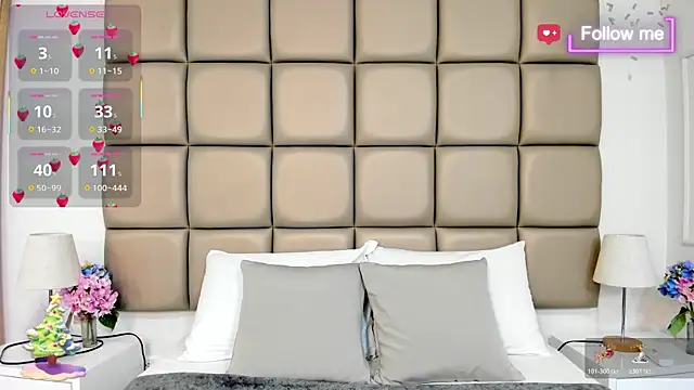 Snapshot of MiaMillers1 chatting on 22, 11, 2025 MiaMillers1 online show from 22, 11, 2025