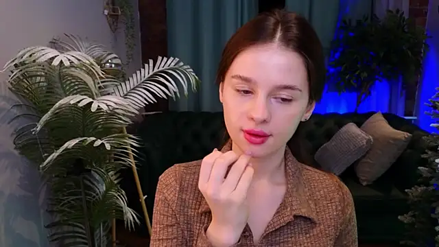 Snapshot of Olivia_Farrell chatting on 29, 11, 2025 Olivia Farrell online show from 29, 11, 2025