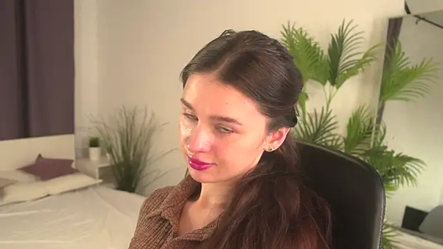 Snapshot of Olivia_Farrell chatting on 15, 11, 2025 Olivia Farrell online show from 15, 11, 2025