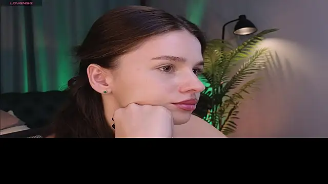 Snapshot of Olivia_Farrell chatting on 20, 10, 2025 Olivia Farrell online show from 20, 10, 2025