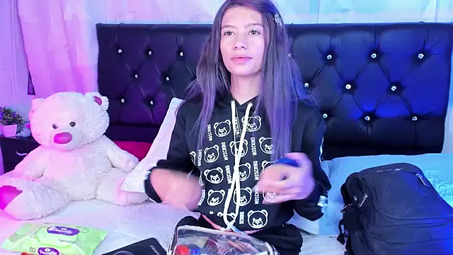 Snapshot of Sofiia_cute_ chatting on 19, 9, 2025 Sofiia cute online show from 19, 9, 2025