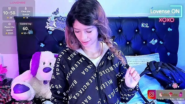 Sofiia cute  online show from 22, 4, 2026