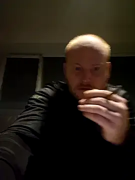 svenni2525 online show from 15, 10, 2025