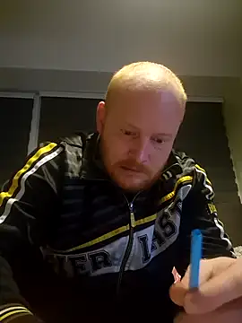 svenni2525 online show from 19, 10, 2025