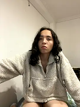 Snapshot of aliceclair_ chatting on 12, 10, 2025 aliceclair online show from 12, 10, 2025