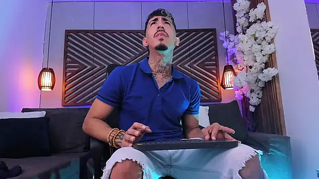 Donovan Desmond online show from 6, 2, 2026