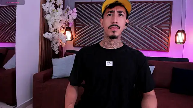 Donovan Desmond online show from 7, 3, 2026