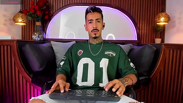 Donovan Desmond online show from 27, 3, 2026