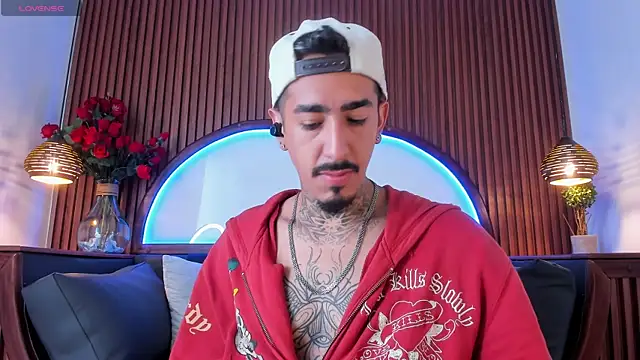 Donovan Desmond online show from 28, 11, 2025