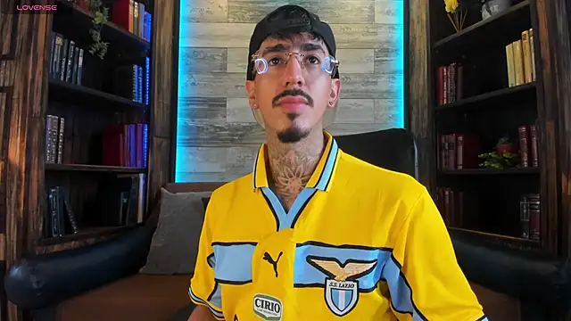 Donovan Desmond online show from 18, 11, 2025