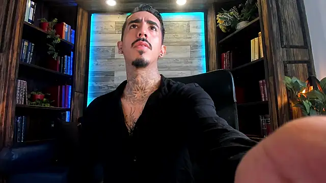 Donovan Desmond online show from 3, 12, 2025