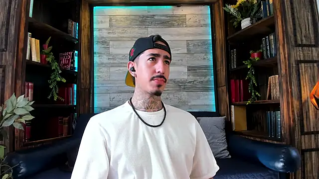 Donovan Desmond online show from 20, 6, 2026