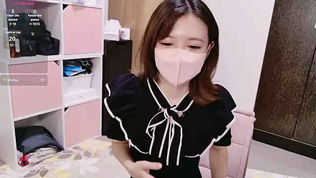 Azusa DoMybest online show from 12, 4, 2026