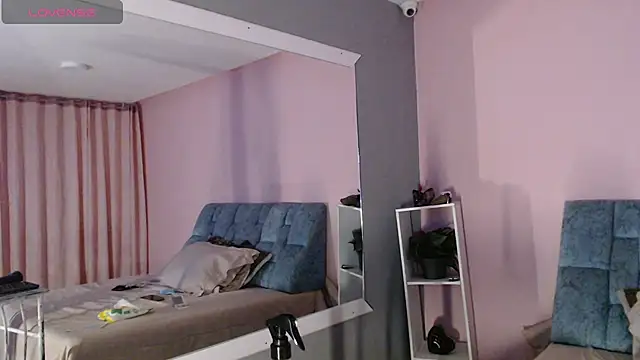 Camila Russoo online show from 28, 2, 2026