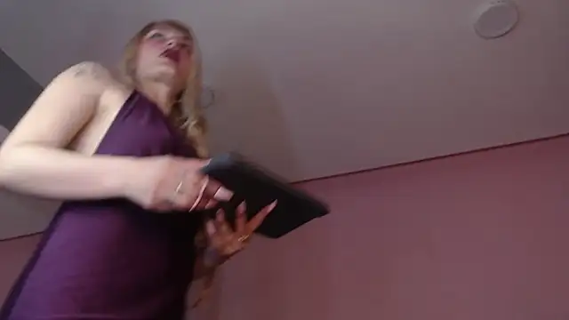 Camila Russoo online show from 25, 11, 2025